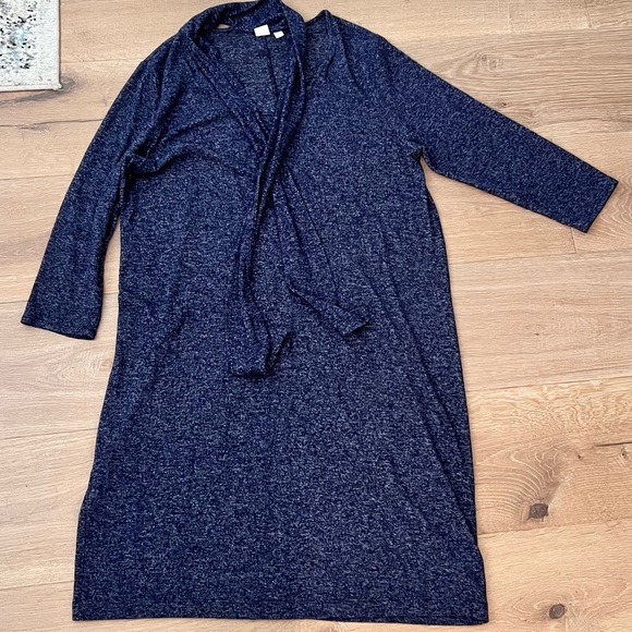 Elegant Navy Blue Women's Dress - Picture 5 of 5